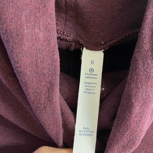 Lululemon Athletica Burgundy Turtleneck Sweatshirt Sz 8 - Picture 7 of 7